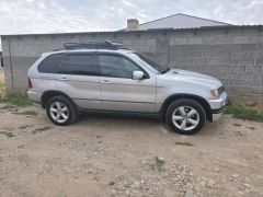 Photo of the vehicle BMW X5