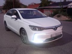 Фото авто BAIC EU5