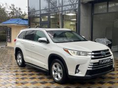 Photo of the vehicle Toyota Highlander