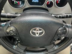 Сүрөт унаа Toyota Sequoia