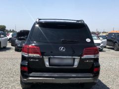 Photo of the vehicle Lexus LX