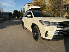 Photo of the vehicle Toyota Highlander