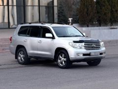 Сүрөт унаа Toyota Land Cruiser