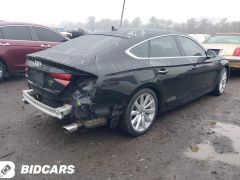 Photo of the vehicle Audi A5