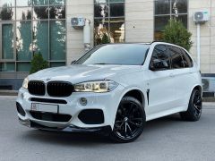 Photo of the vehicle BMW X5