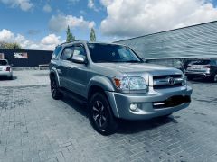 Фото авто Toyota Sequoia