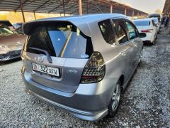 Photo of the vehicle Honda Fit