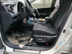 Photo of the vehicle Toyota RAV4