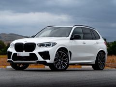 Photo of the vehicle BMW X5