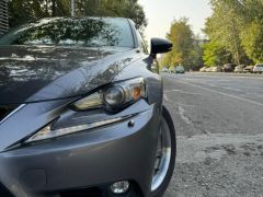 Photo of the vehicle Lexus IS