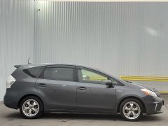 Фото авто Toyota Prius v (+)