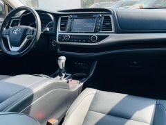 Сүрөт унаа Toyota Highlander