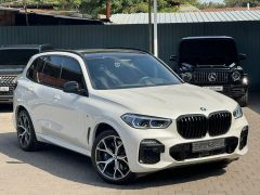 Photo of the vehicle BMW X5