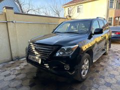 Photo of the vehicle Lexus LX