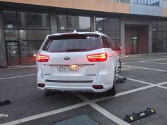 Photo of the vehicle Kia Carnival