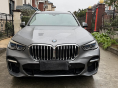 Photo of the vehicle BMW X5