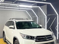 Photo of the vehicle Toyota Highlander