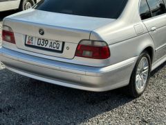 Photo of the vehicle BMW 5 Series