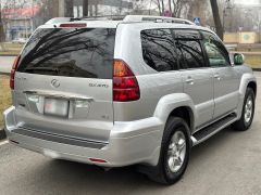 Photo of the vehicle Lexus GX