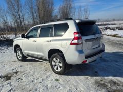 Сүрөт унаа Toyota Land Cruiser Prado