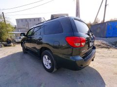 Фото авто Toyota Sequoia