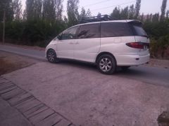 Photo of the vehicle Toyota Estima