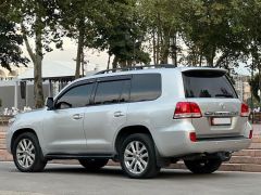 Сүрөт унаа Toyota Land Cruiser