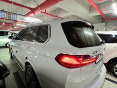 Photo of the vehicle BMW X7