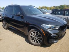 Photo of the vehicle BMW X5