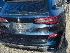 Photo of the vehicle BMW X5