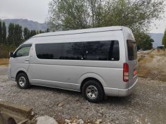 Сүрөт унаа Toyota HiAce