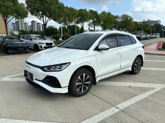 Фото авто BYD e2