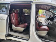 Photo of the vehicle Kia Carnival