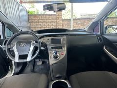 Фото авто Toyota Prius