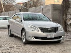 Фото авто Toyota Crown Majesta