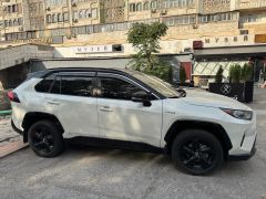 Photo of the vehicle Toyota RAV4