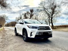 Photo of the vehicle Toyota Highlander