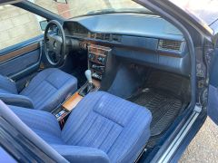 Сүрөт унаа Mercedes-Benz W124