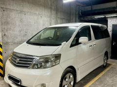 Photo of the vehicle Toyota Alphard