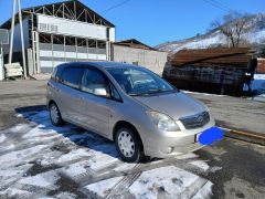 Сүрөт унаа Toyota Corolla Verso