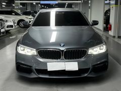 Photo of the vehicle BMW 5 Series