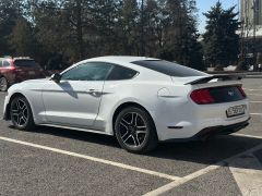 Photo of the vehicle Ford Mustang