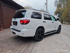 Фото авто Toyota Sequoia