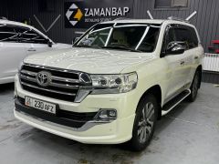 Photo of the vehicle Toyota Land Cruiser