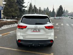 Сүрөт унаа Toyota Highlander