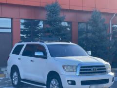 Сүрөт унаа Toyota Sequoia