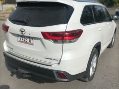 Фото авто Toyota Highlander