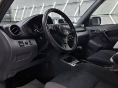 Сүрөт унаа Toyota RAV4