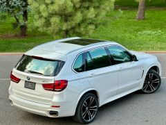 Photo of the vehicle BMW X5