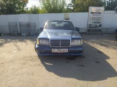 Сүрөт унаа Mercedes-Benz W124